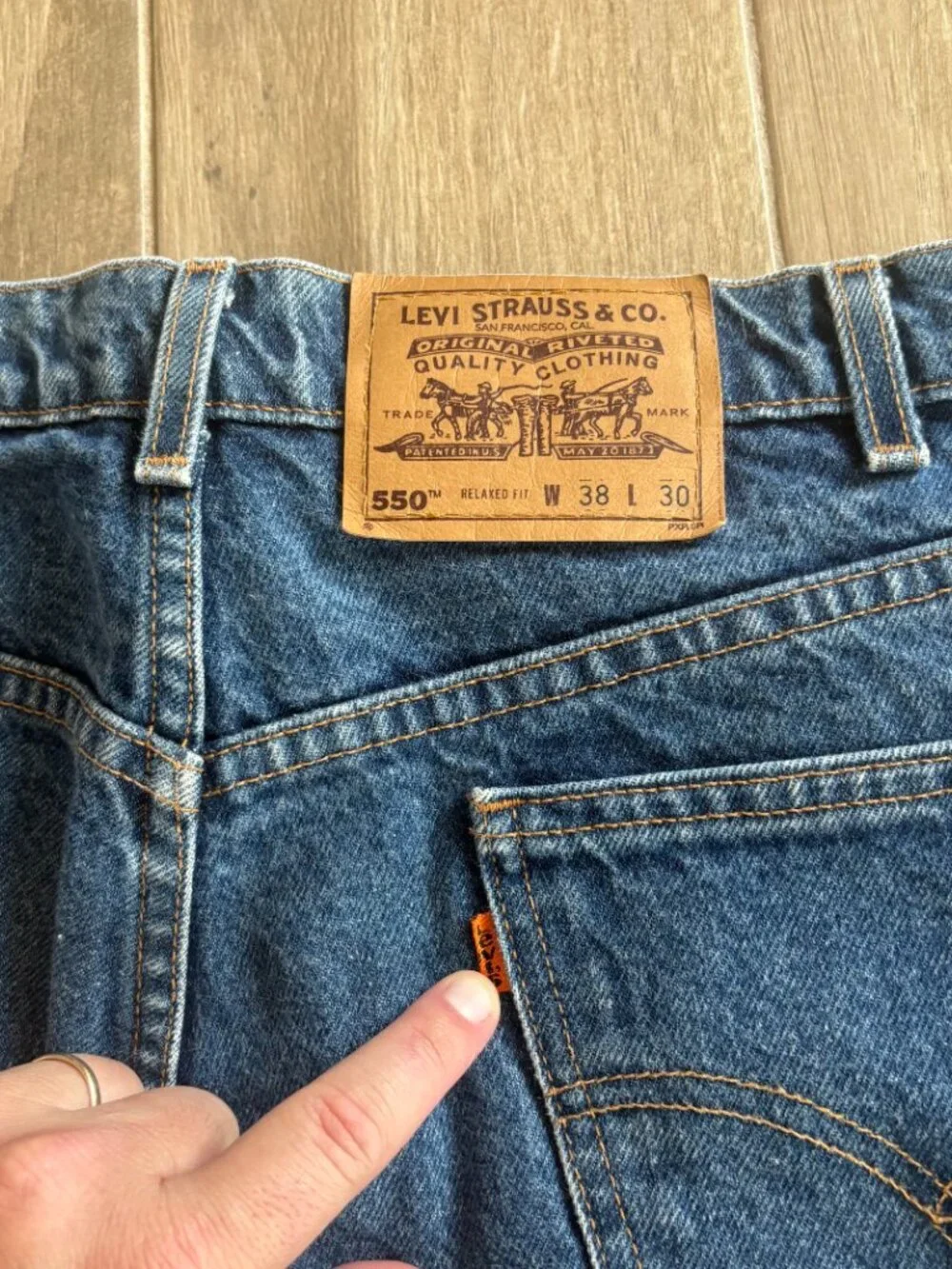 Vintage Levi's 550 Orange Tab Jeans Men's 38x30 Blue Relaxed Fit Denim 90s